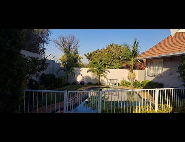 3 BEDROOM HOUSE TO LET IN SYDENHAM